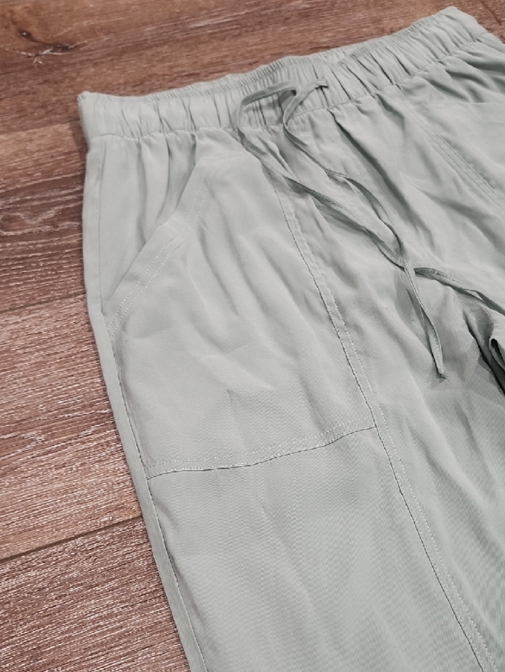 NWT Abercrombie & Fitch Sage Green Athleisure Light Beach Drawstring Joggers Med - Picture 6 of 9